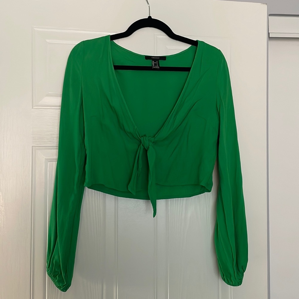 ✨4/$20 FOREVER21 Green Front-Tie Crop Top